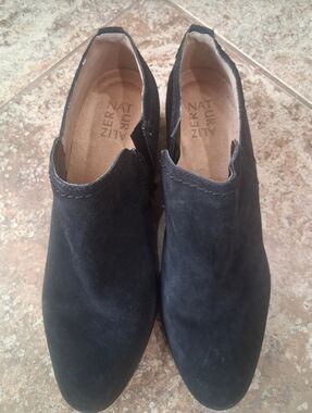 Black Suede Naturalizer Zarie Booties